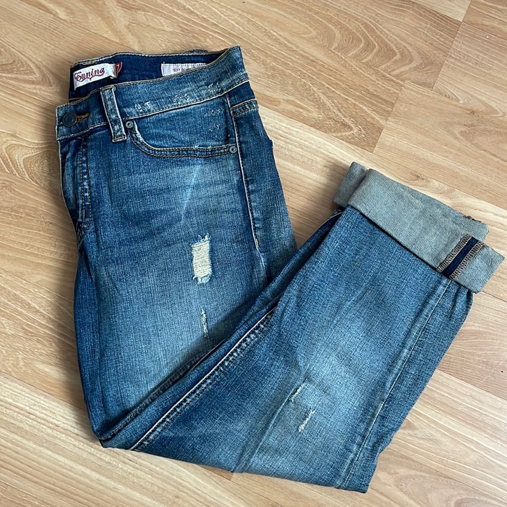 Eunina Ripped Boyfriend Jeans